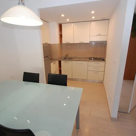 2p Calme Avec Piscine Et Parking - Terrasse, Proche Plages Et Centre De - Fr-1-196-239 Lejlighed *